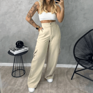 Calça Cargo Alfaiataria Feminina Pantalona WideLeg com Bolsos Laterais